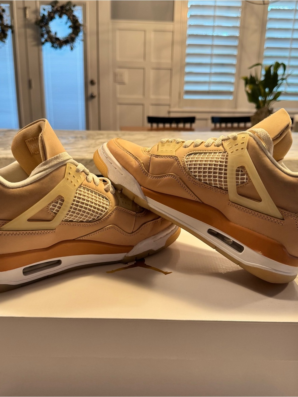 Wmns Air Jordan 4 Retro SHIMMER - Picture 11 of 16